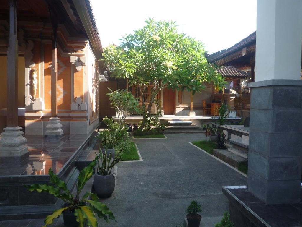 Appartement Pratama House à Ubud Chambre photo